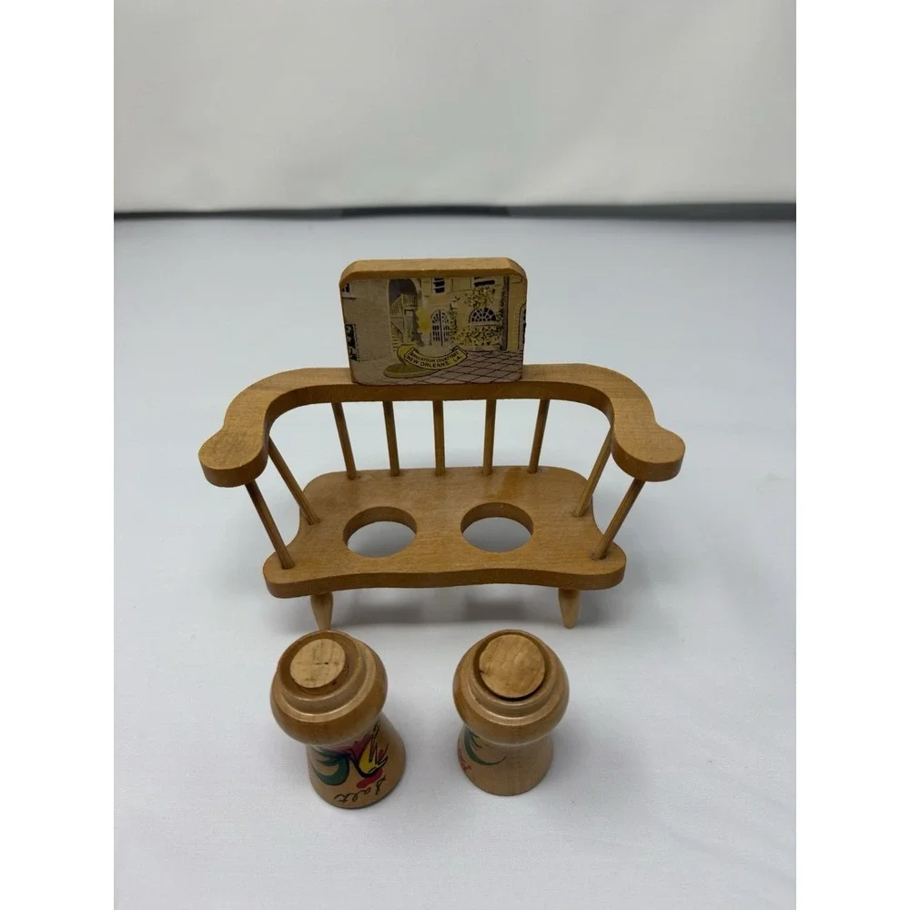 Rooster Salt & Pepper Shakers Wooden Bench Vintage Farmhouse Country New Orleans